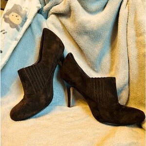 Cole Hahn Nike Air Brown Suede pumps 6.5 EUC